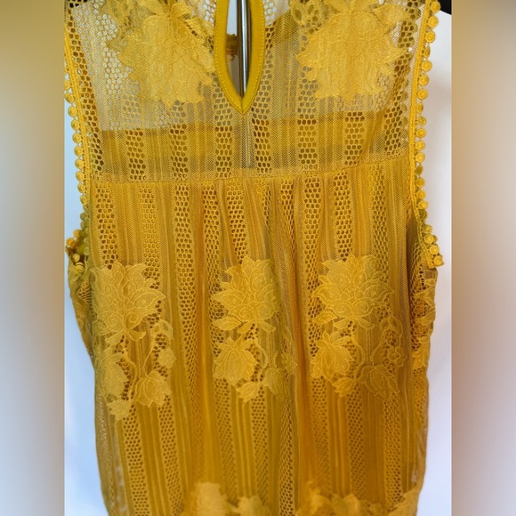 Paper + Tee Mustard Yellow Lace Tank Top Size M/ Great Under Denim Jacket - Picture 4 of 9